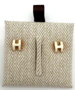 Mini Pop H Earrings Yellow Gold, White Enamel - Image 2