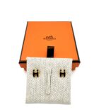 Mini Pop H Earrings Yellow Gold, Black Enamel - Image 3