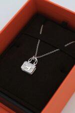 Constance Amulettes Pendant Necklace White Gold