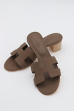 Oasis Calfskin Etoupe - Image 2