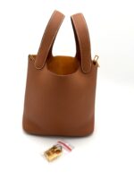 Picotin Lock 18 Taurillon Clemence Gold GHW - Image 2