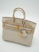 Birkin 25 Togo Craie GHW - Image 4