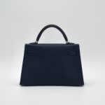 Kelly 20 Chevre Mysore Sellier Verso Navy Blue / Bleu Zellige PHW - Image 2