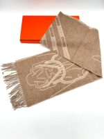 Tete-A-Tete Equestre Scarf Taupe/Grege - Image 3