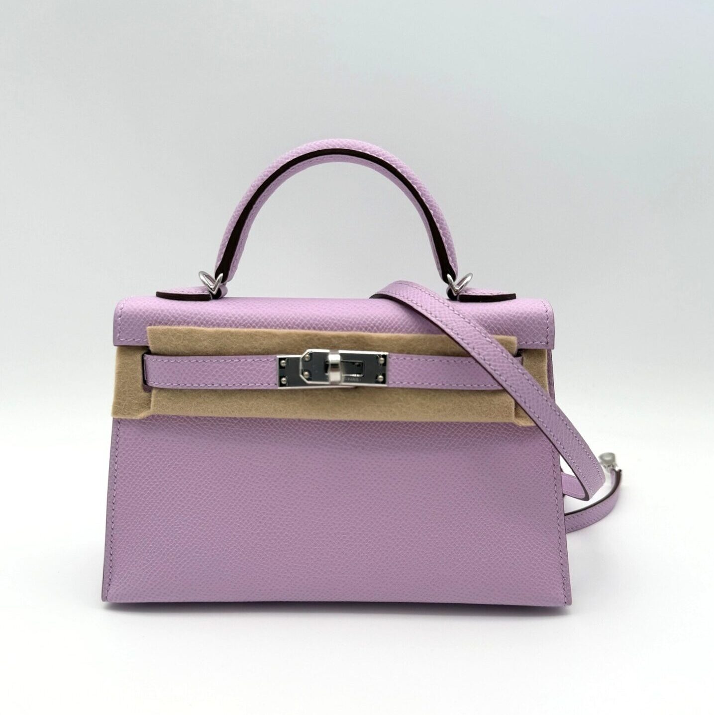 HB00262_01 Kelly 20 Epsom Sellier Guimauve PHW - Image 1