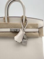 Birkin 25 Chevre Retourne Nata / Rose Sakura Stitching PHW - Image 4